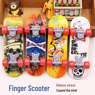 14CM Extrem Finger Skateboard Spielzeug - Großer Finger Scooter für Finger Dance und Sport