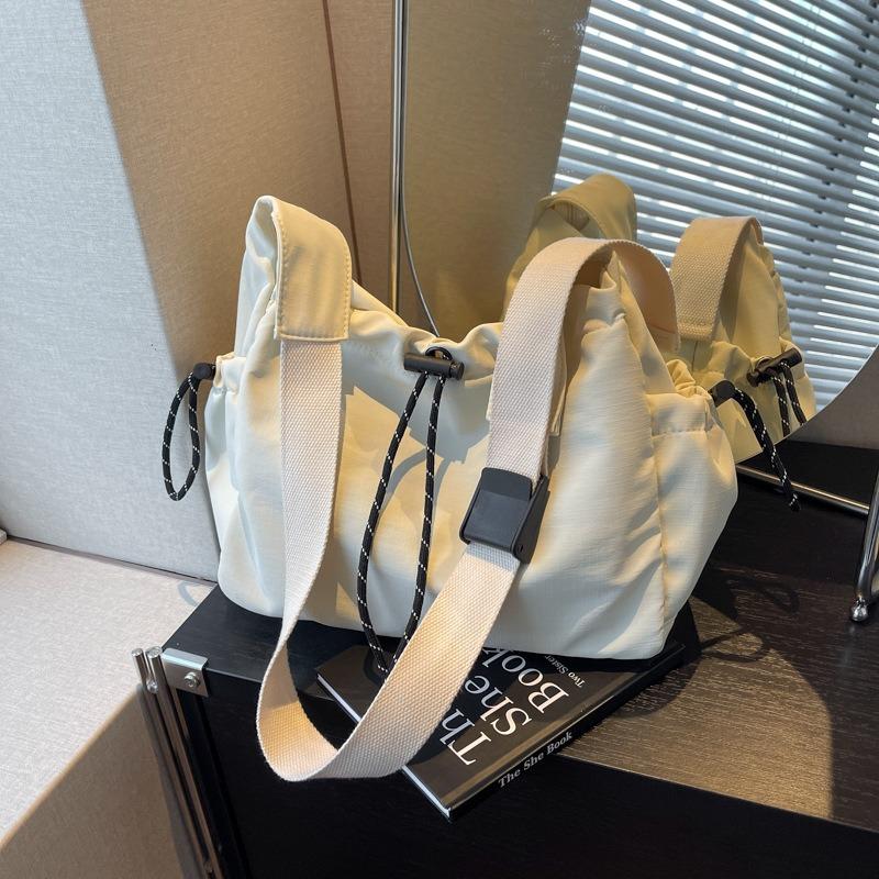 Fashion Drawstring, Simple Messenger Bag, Women's Large-capacity Shoulder Bag, Daily Commuting Trend Tote Bag