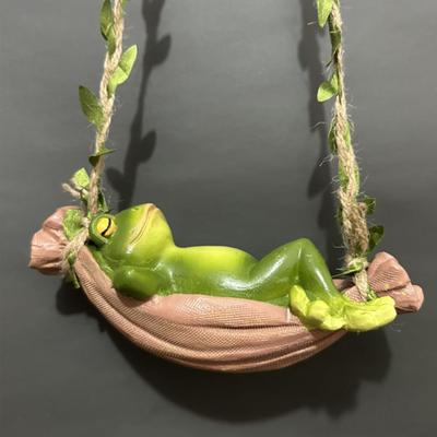 Frog Statues For Garden Sleeping Frog Swing Tree Ornament Realistic Resin Animal Figurine For Yard Garden Lawn Balcony Patio