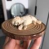2-teiliges Hunde-Figuren-Set: Realistisches schlafendes Golden Retriever & Labrador Modell für Auto-/Schreibtischdekoration, Kein Spielzeug.