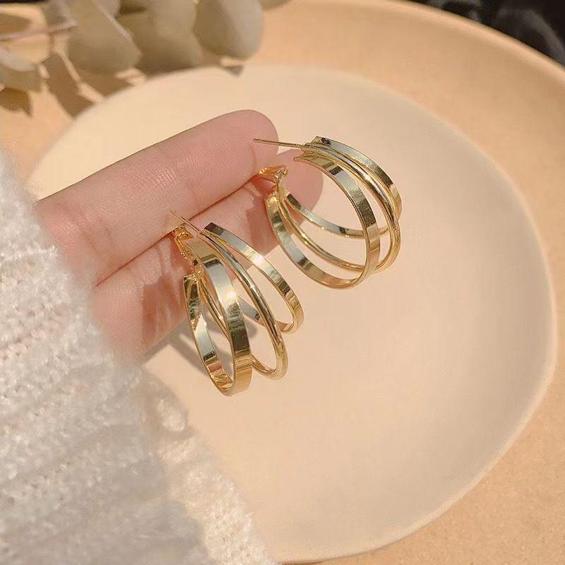 European and American Fashion High-end Atmospheric Earrings Trendy Cool Earrings Versatile Personalized Party Big Earrings Exquisite Commuter Earrings
