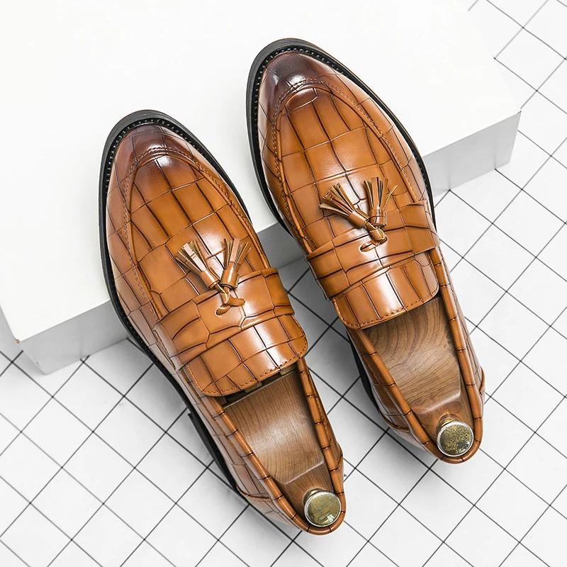 Fashion Men's Slip-on Casual Business Shoes Crocodile Grain Microfiber Leather Buckle Mens Party Wedding Loafers Men Driving Flats Male