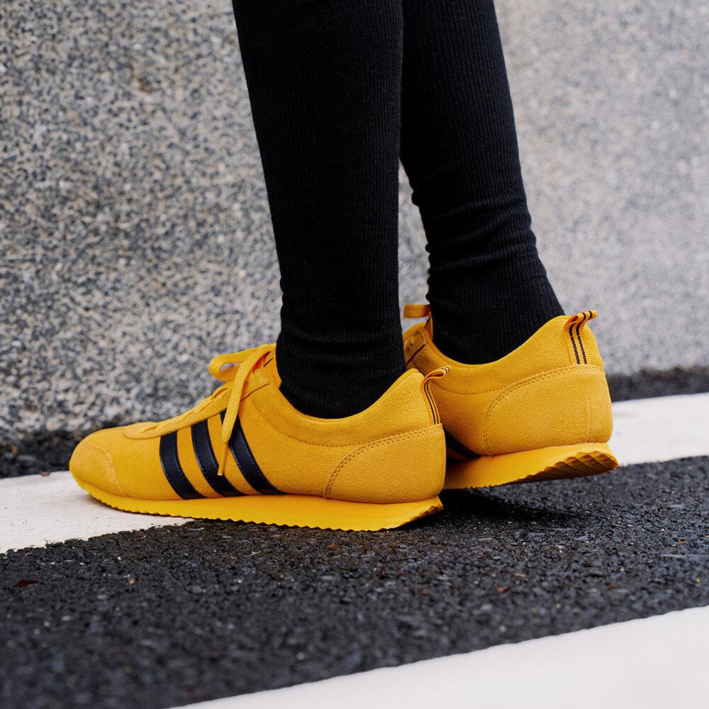 adidas VS JOG 2.0 Low Top Casual Shoes Unisex Yellow