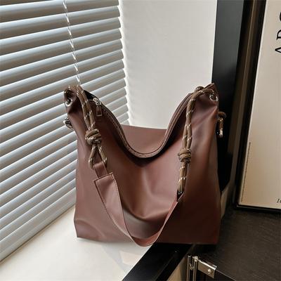 High Value Soft Leather Large Capacity Shoulder Bag Commuter Tote Bag
