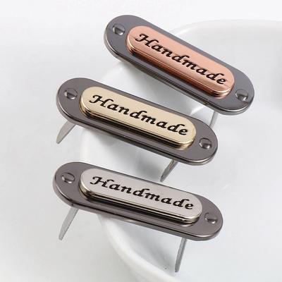 3 Sets DIY handgefertigte Buchstaben Metalletiketten Kleidungsstück Tags Schnallen Geldbörse dekorative Handwerk für Jeans Taschen