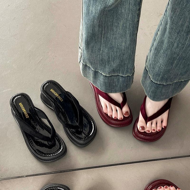 Thick-soled Flip-flops Shoes Women's Shoes Wear 2025 New Summer Fashion Heightening French Small Sandals Sandals