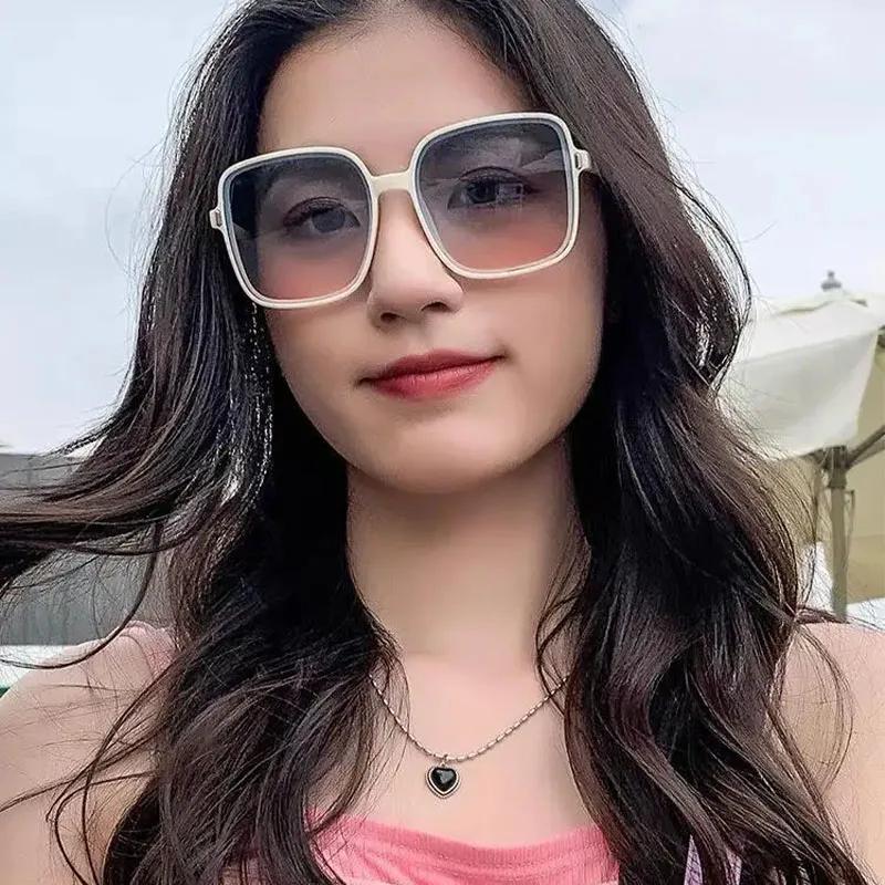 New Gradient Sunglasses Female Large Frame Retro Men Brand Designer Square Eyeglasses Leisure Shades Eyewear Uv400