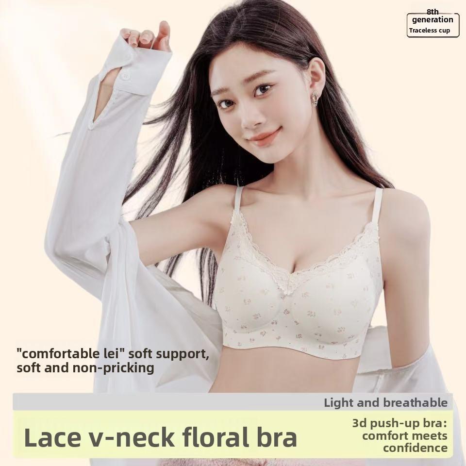 Intimo da donna estivo, adorabile, dolce, in pizzo, con coppe preformate e raccolte sul seno, senza cuciture visibili