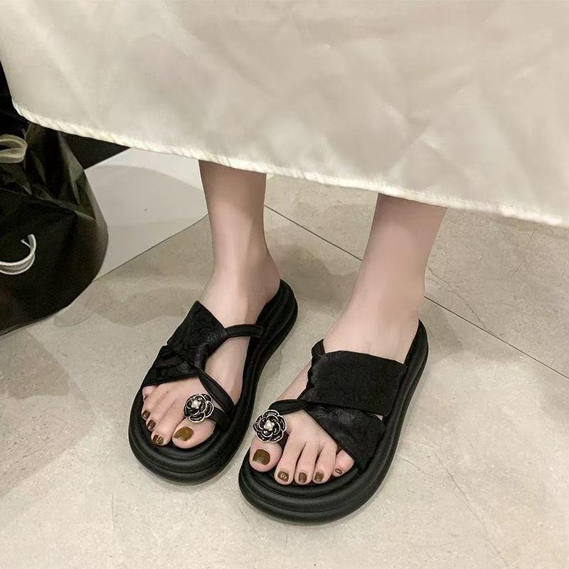 Daily casual sandals new gentle fashion versatile summer soft bottom non-slip one-word drag