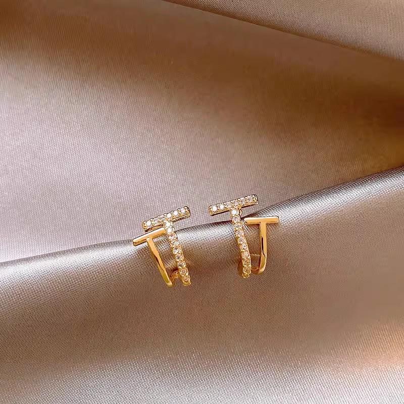 French Gold Zirconia Double-T Stud Earrings for Women - Niche Design, High-End, Exquisite, Small Accessory