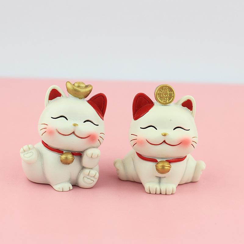 Lucky Cat Resin Craft - Cute Desktop Ornament & Home Decoration