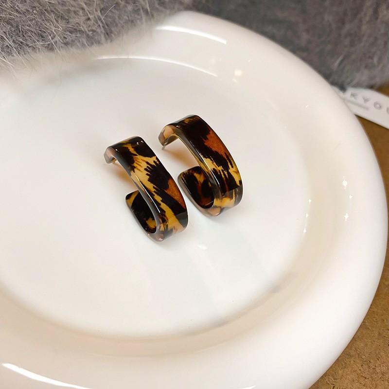 Retro Hong Kong Style Silver Needle Leopard Print Circle Earrings Light Luxury High-end Temperament Earrings Niche Earrings Women