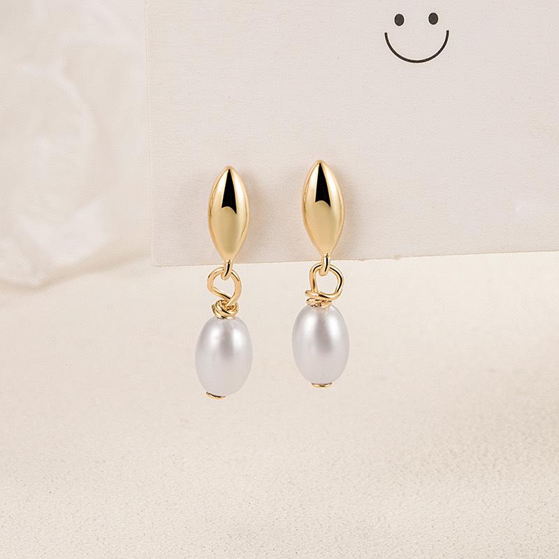 Copper Needle Pearl Earrings Elegant French Style Women's Fashion 2025 Trendy High-End Sensation Ear Jewelry