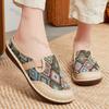 2025 New Summer Women's Shoes Breathable Embroidered Ethnic Flat Casual Shoes Comfortable Lightweight Outdoor Slippers