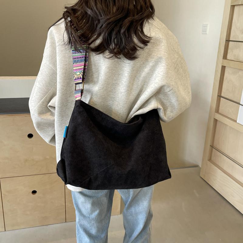 

Вельветовые сумки через плечо для женщин, женская сумка через плечо большой вместимости, модный кошелек и сумки, однотонная женская сумка-мессенджер чёрный