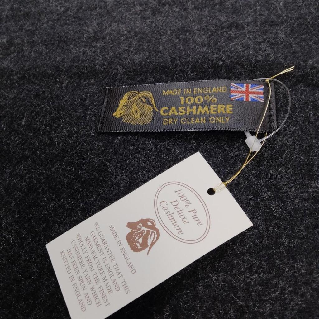 Used Unused *100% cashmere *Made in England *Dark gray *Muffler *Pure cashmere *Cashmere *Simple *Plain color *MADE IN ENGLAND