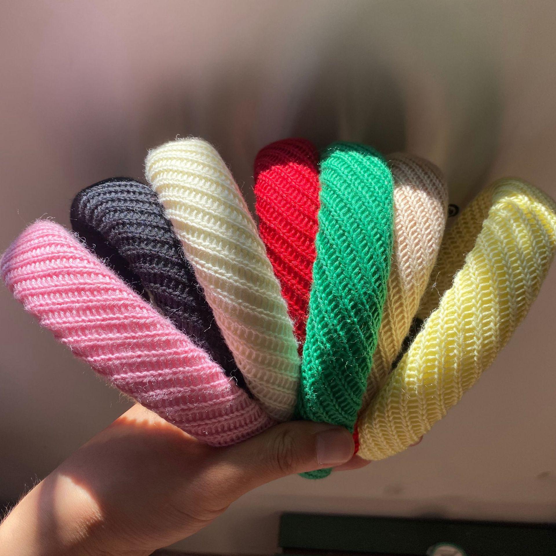 

2025 Minimalist Knitted Headband: Stylish Autumn/Winter Hair Accessory for Women
