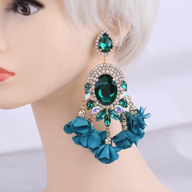 Aretes De Mujer Modernos Módní náušnice kapkové náušnice pro ženy Květinový střapec Náušnice Svatební Brincos šperky Dívka Dárky