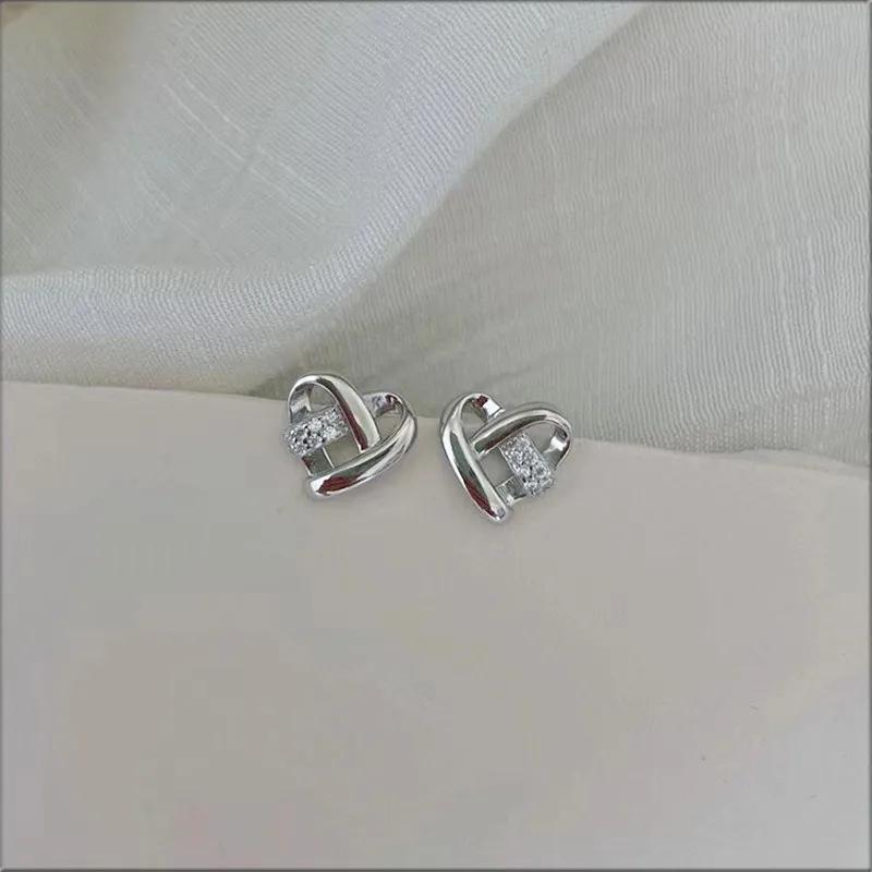 Classic Simple Gold Color Stainless Steel Little Heart Stud Earrings for Women Charm Luxury Zircon Korea Earring Bride Jewelry