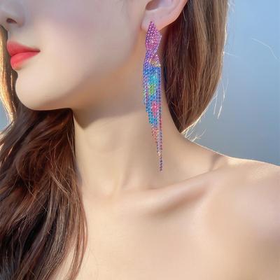 Fashion and Gradual Change of Color Rhinestone Long Earrings