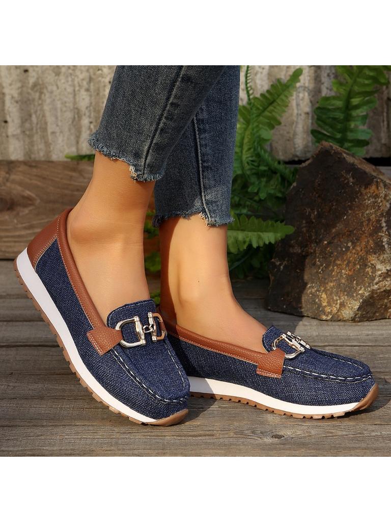 2026 New Autumn Women Trend Retro Designer Flat Shoes Women Fashionable Round Toe Metal Decoration Casual Shoes Zapatos De Mujer