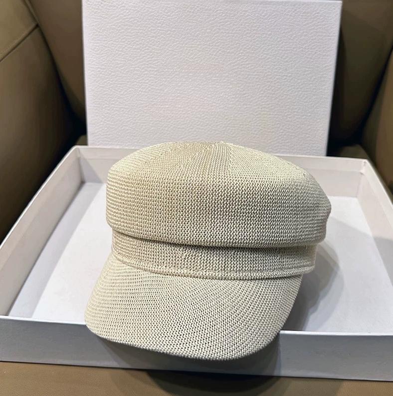 Spring and Autumn Simple Newsboy Hat White Black Cap Female Casual Sunshade Artist Hat Show Face Small Octagonal Hat Tide