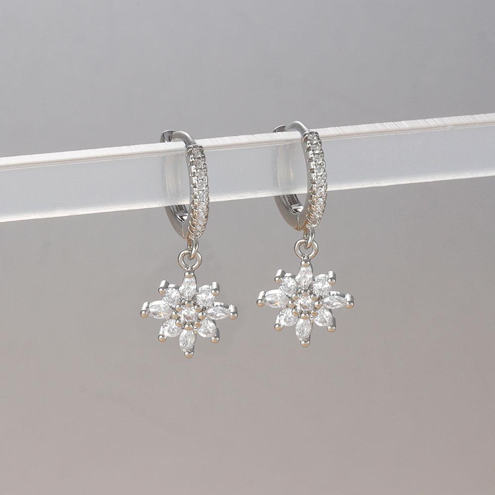 Luxury Stainless Steel Star Dangle Earrings For Women Sparkling Zircons Geometric Ear Piercing Earring Fashion Jewelry Aretes