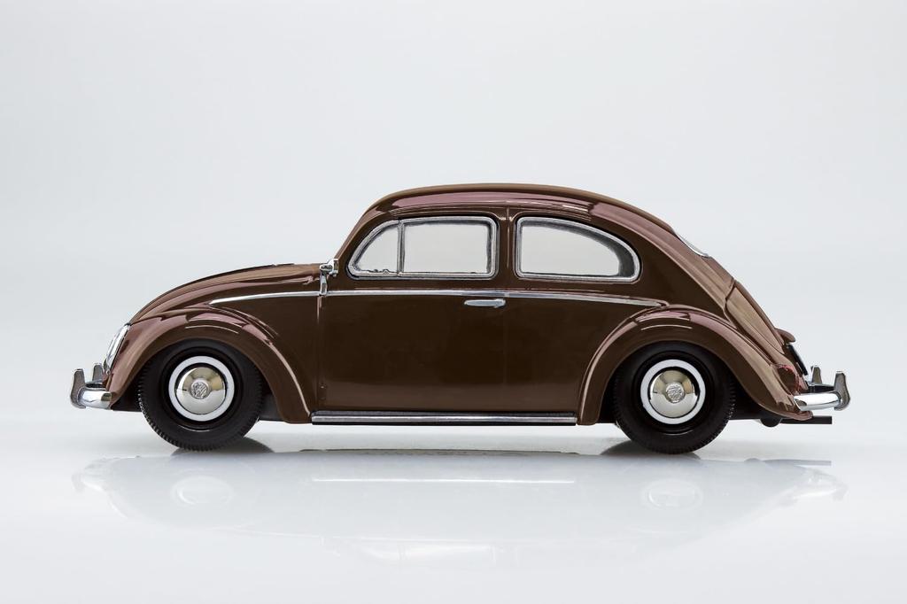 Aoshima Bunka Kyozai Scale Rakupla Snap Kit Volkswagen Beetle Plastic Model Kit (AOSHIMA) 1/32 No. 20-TB (Texas Brown) Pre-Colored