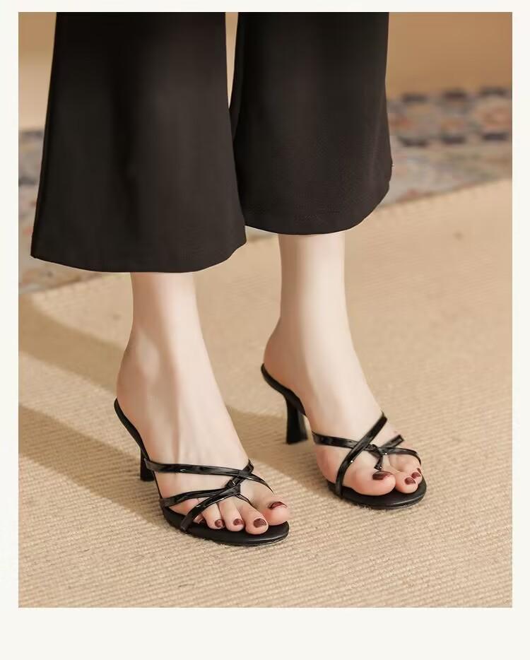 

Женские шлепанцы на высоком каблуке, новые тонкие каблуки, для лета 2025, носить прохладные шлепанцы ежедневно, повседневные, с открытым носком, с сандалиями 35