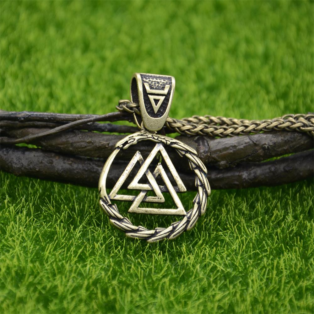 Goth Ouroboros Norse Vintage Dragon Necklace Pendant Gothic Accessories Amulet Viking Runes Jewelry Neclaces Women Men