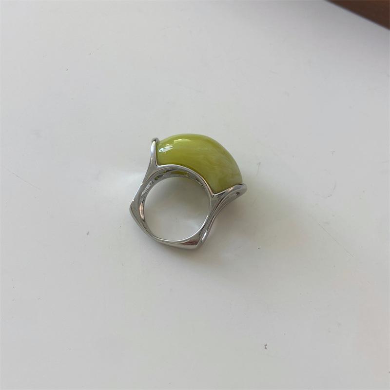 Korean Green Grape Jade Ring: White Gold-Plated Fashionable Women's Copper Ring