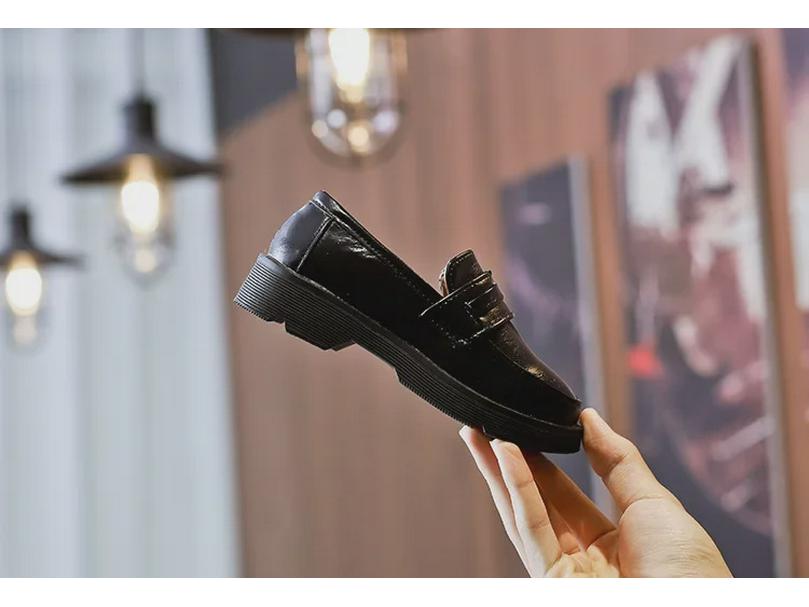 2022 Spring British Style Kids' Non-Slip Loafers - Thick-Soled Leather Shoes for Boys and Girls