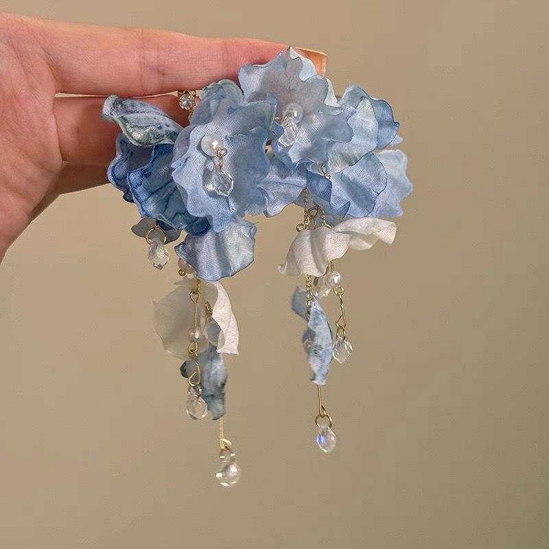 Silberne Nadel Strass Blume Quaste Brautohrringe, Vielseitige Ohrstecker für Damenmode.