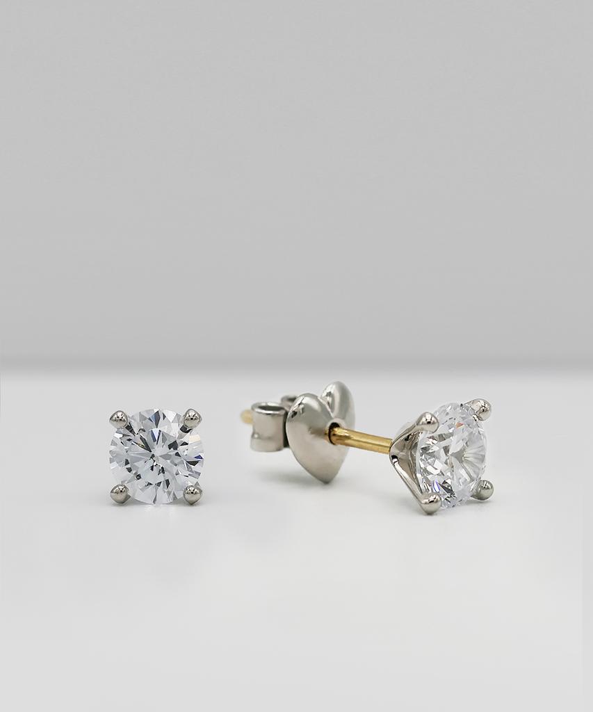 Haero Diamond Basic 4-Prong Earrings Haero Signature