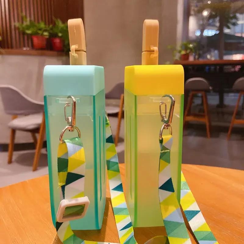 Niedlicher Strohhalmbecher, neue Plastik-Eis am Stiel-Wasserflasche mit Seil, transparenter Safttrinkbecher für den Außenbereich, geeignet für Erwachsene und Kinder