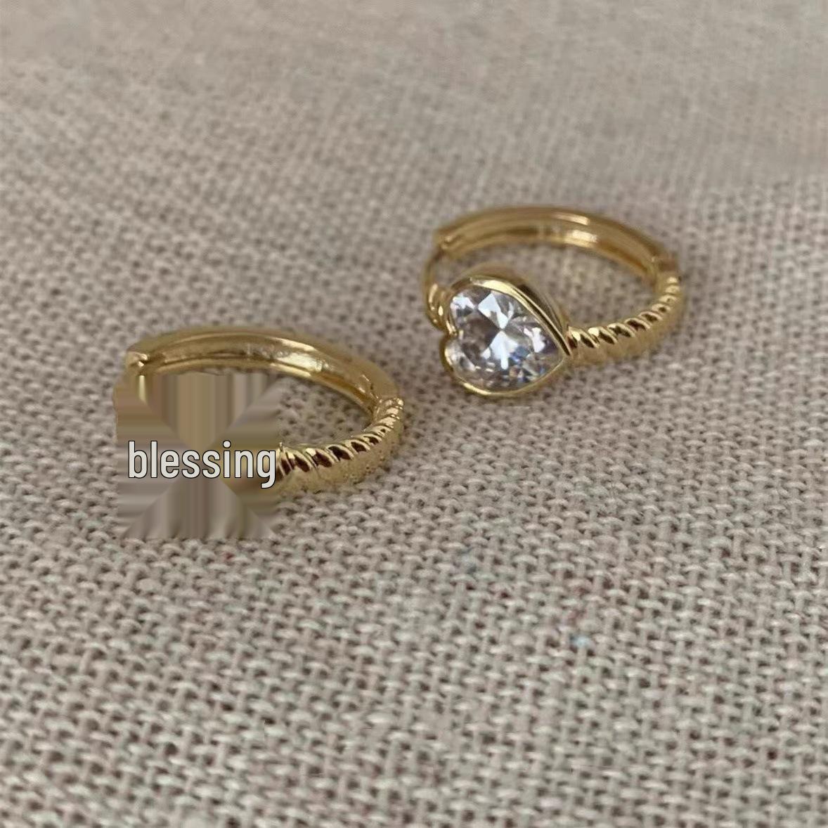 Korean Zirconia Heart Ear Cuff: Elegant, High-End, Exquisite Women s Earrings