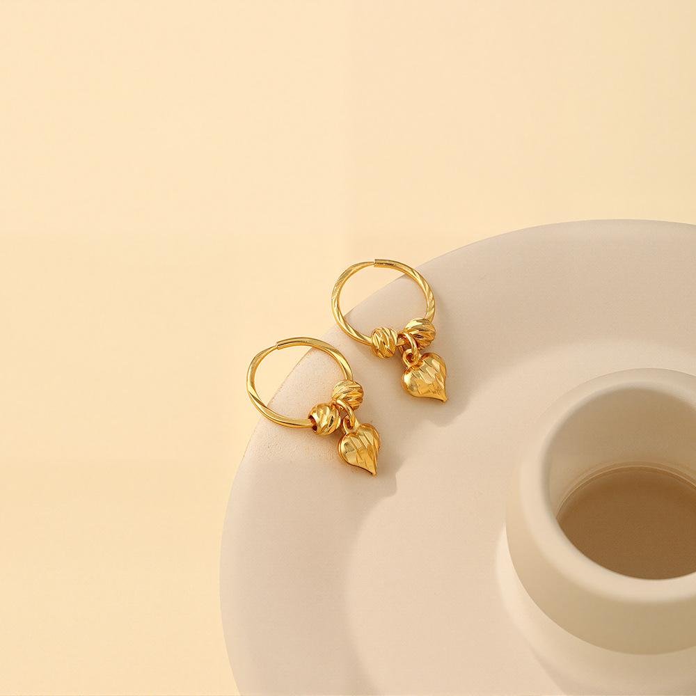 Retro Light Luxury High-End Stud Earrings Temperament Love Transfer Beads Circle Earrings Women'S Niche Design Earrings