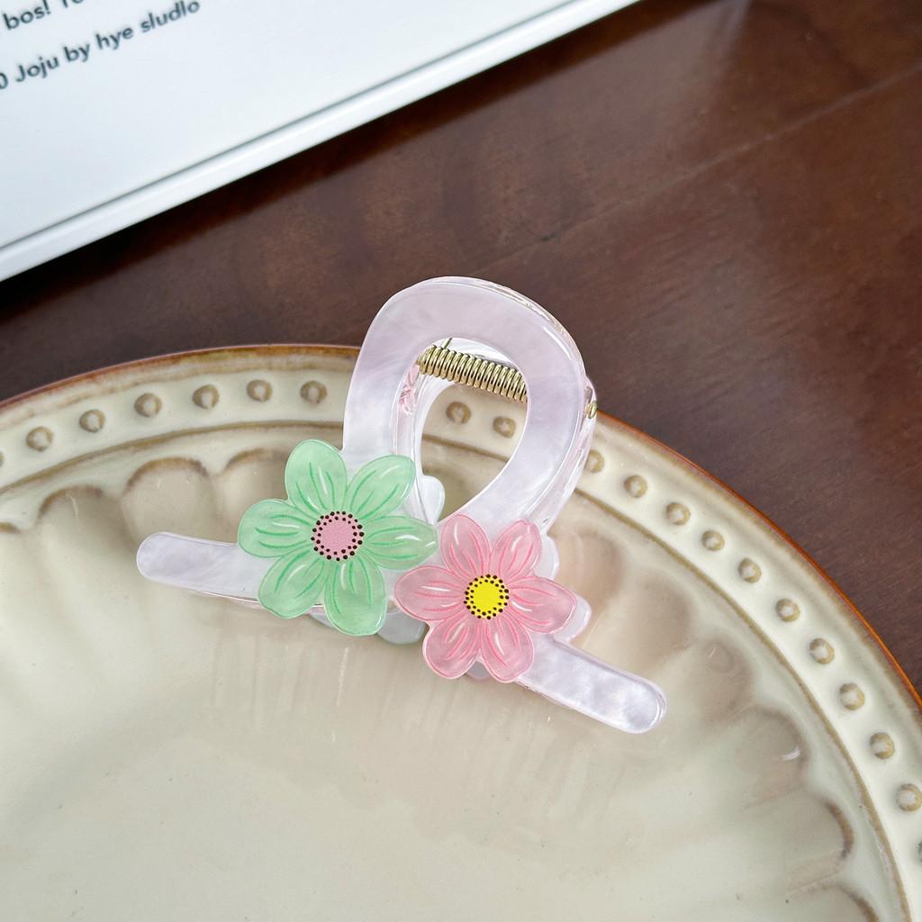 Color Charming Candy Flower Hair Clutch Clip Versatile Accessory For Use Everyday