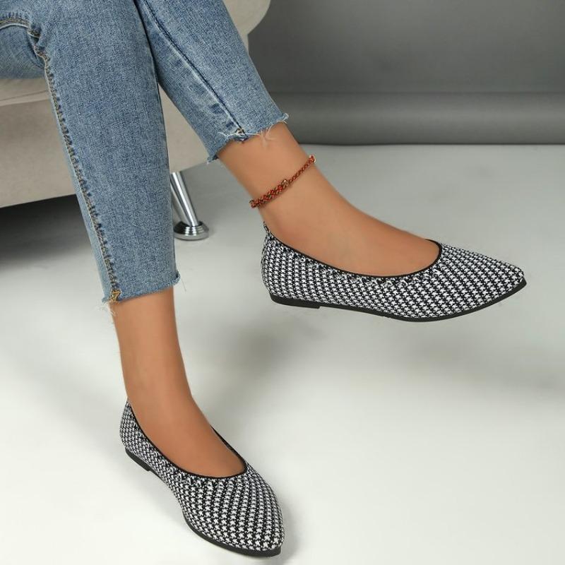 Pointed flat-soled single shoes women's new casual fashion soft-soled ladyshoes imitation plaid woven shallow mouth lazy shoes