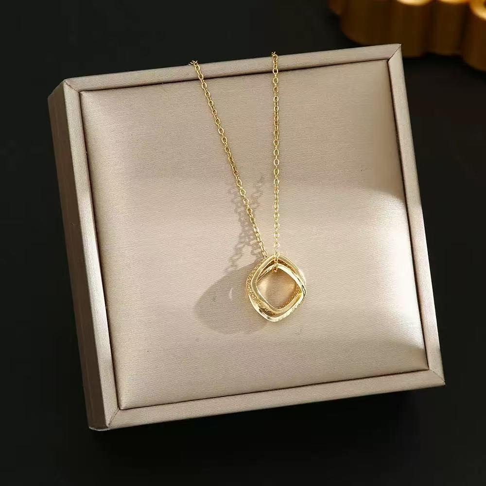 Retro INS Style Multicolor Zircon French Peach Heart Necklace with Diamonds and Titanium Stainless Steel