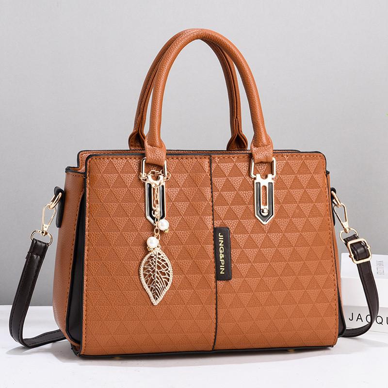 Fashionable Women's Large Capacity Tote Bag With Soft Handle For Daily Use In Various Colors