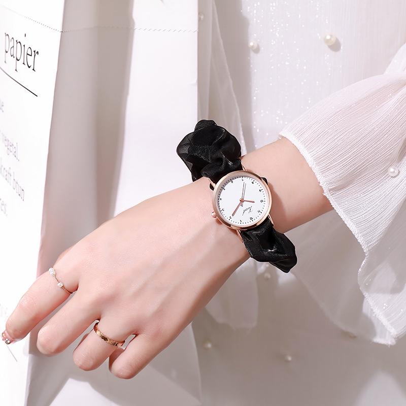 New Arrival Women's Fashion Watch With Stylish Bracelet Decorative Quartz Movement
