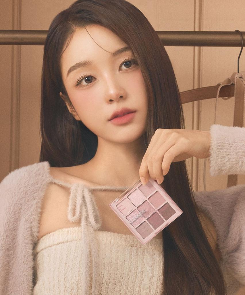 Eyeshadow Palette [+Gift: Starlit Jewel Liquid Glitter]