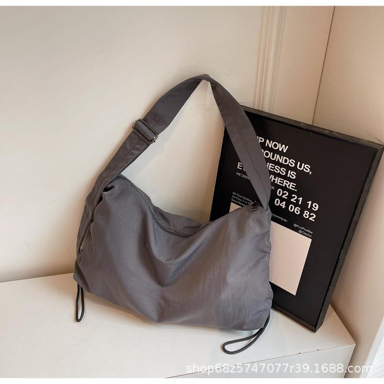 Japanese waterproof nylon tote bag sports messenger bag men's and women's large-capacity canvas bag cycling relaxation shoulder bag