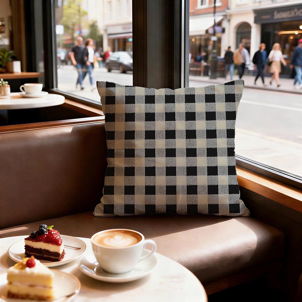 Checkered Pattern Cushion Cover Set of Decorative Short Plush Pillow Covers for Sofa Soft Cushion Case x cm