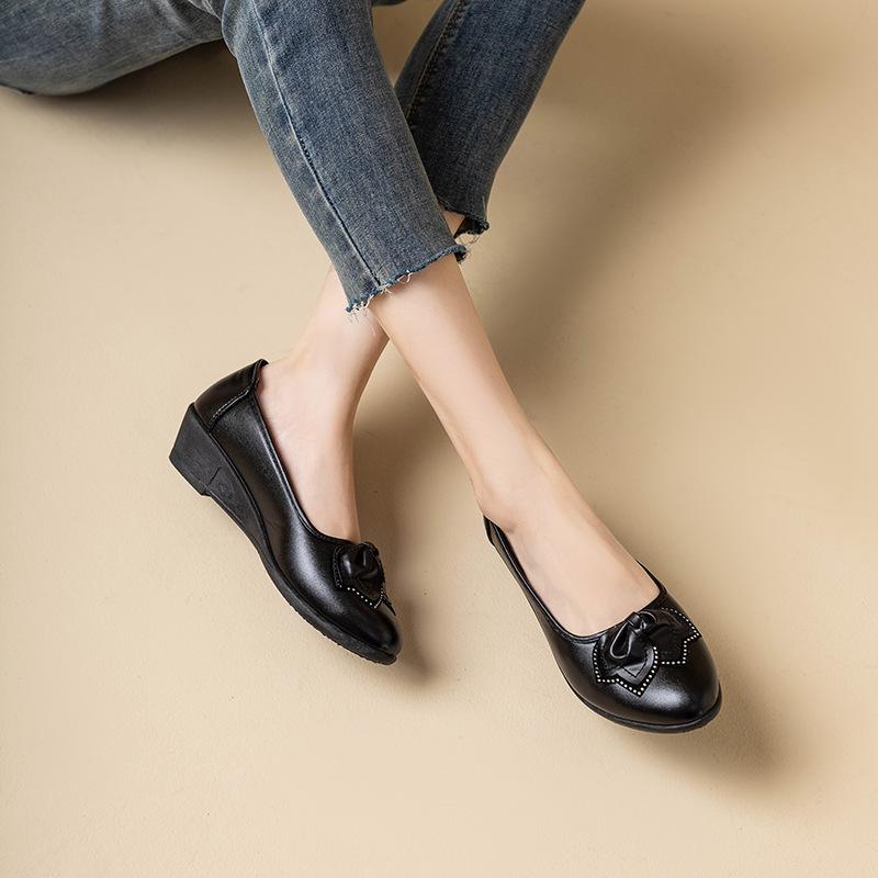 Autumn Shoes Low-top Solid Color Round Head Daily Live Broadcast Casual Shoes Soft Leather Shoes