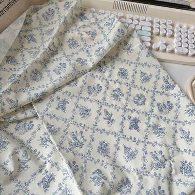 100% Baumwolle Digitaldruckstoff: Retro Blaues & Weißes Blumendesign für Kinder- & Damenkleider und Handtaschen