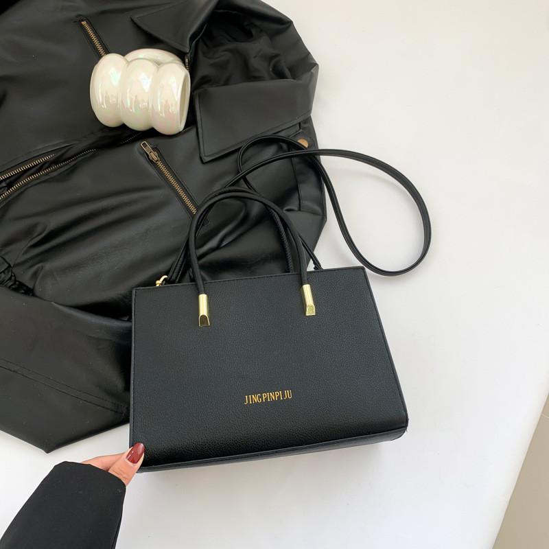 Sleek And Stylish Women s Shoulder Bag For Daily Use In 2024 чёрный