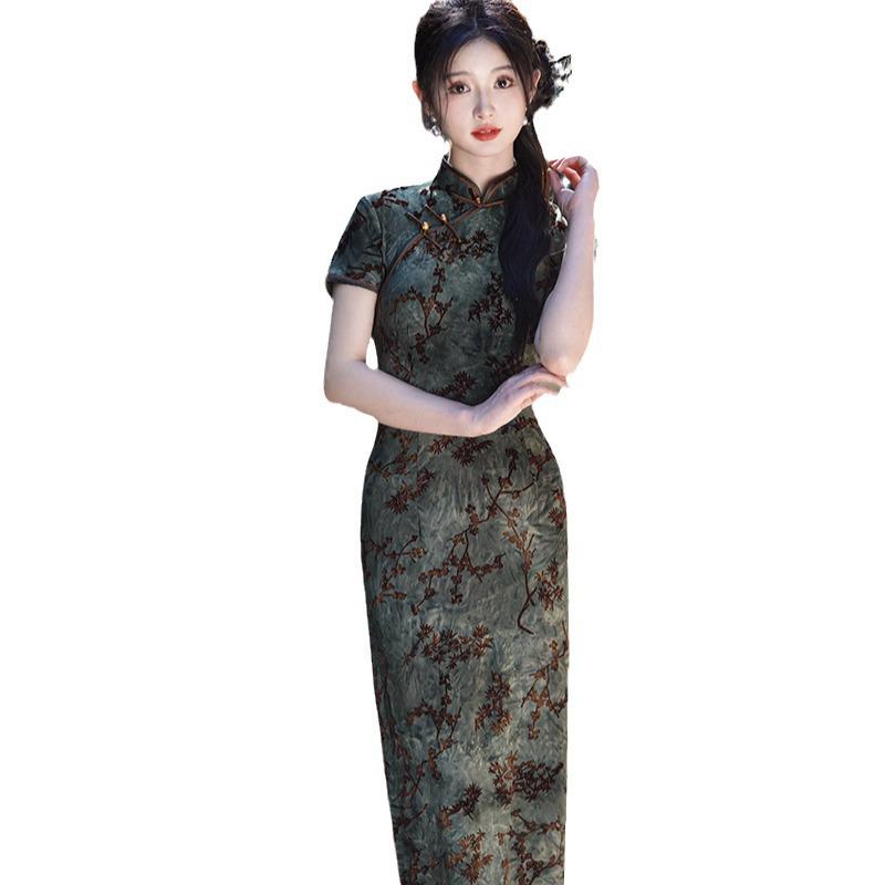 Guofeng 2026 Velvet Qipao: Plus Size Long Style for Weddings and Banquets