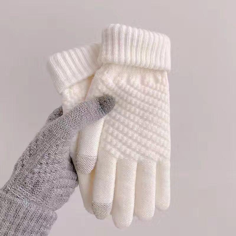 

Warm Velvet Touchscreen Pineapple Gloves: Perfect for Winter, Students, and Riding. One Size білий